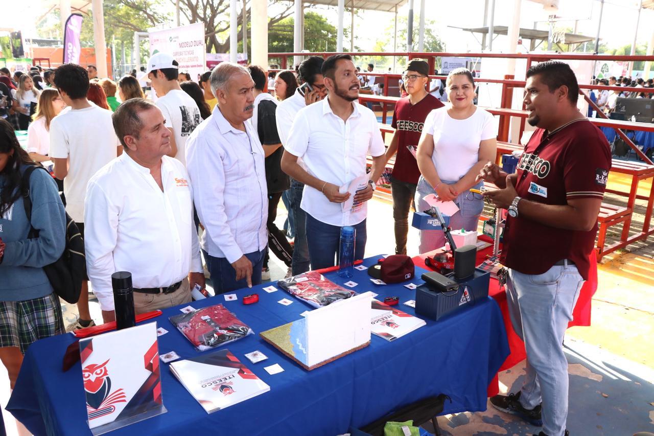 Feria Profesiográfica 2024 en Manzanillo